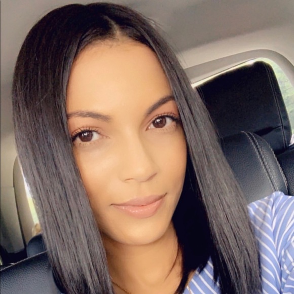 Meet your poshmark seller. 🎈🎊👑❤️ - Picture 5 of 8